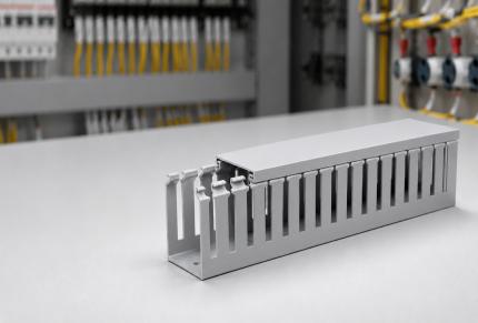 How to Choose Cable Ducts for Industrial Control Panels: Size, Slot Design, Material, and Installation